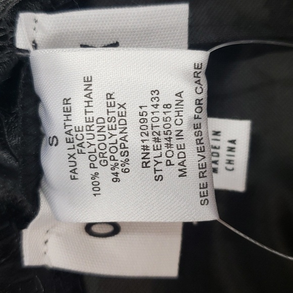 Olive + Oak Two Piece Black Alligator Skin Print Skirt and Crop Top Set, Small - Picture 4 of 8